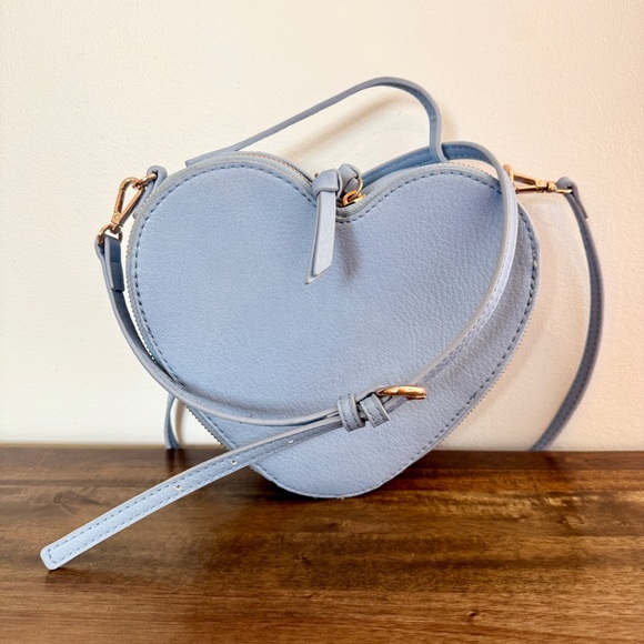 LC Lauren Conrad Heart-Shaped Light Powder Blue Crossbody Bag - Picture 7 of 13